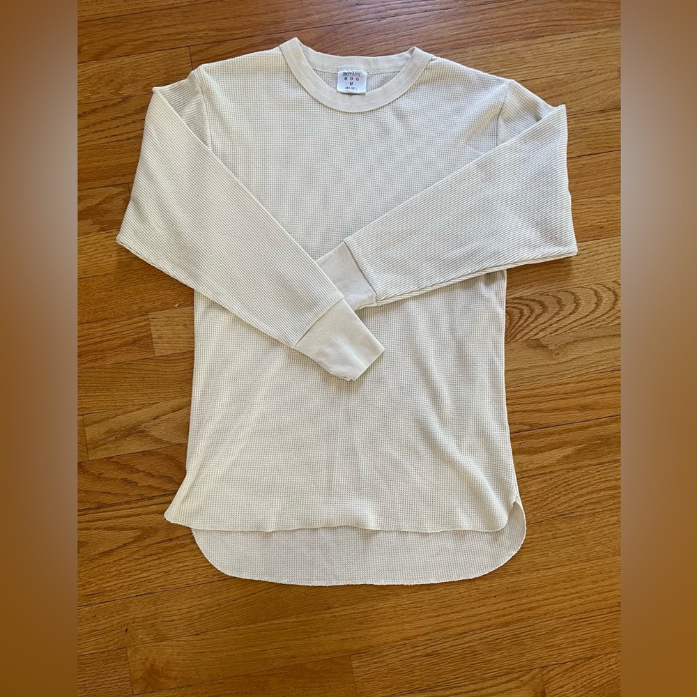 Long sleeve undershirt Long Johns. Size medium. Good condition.